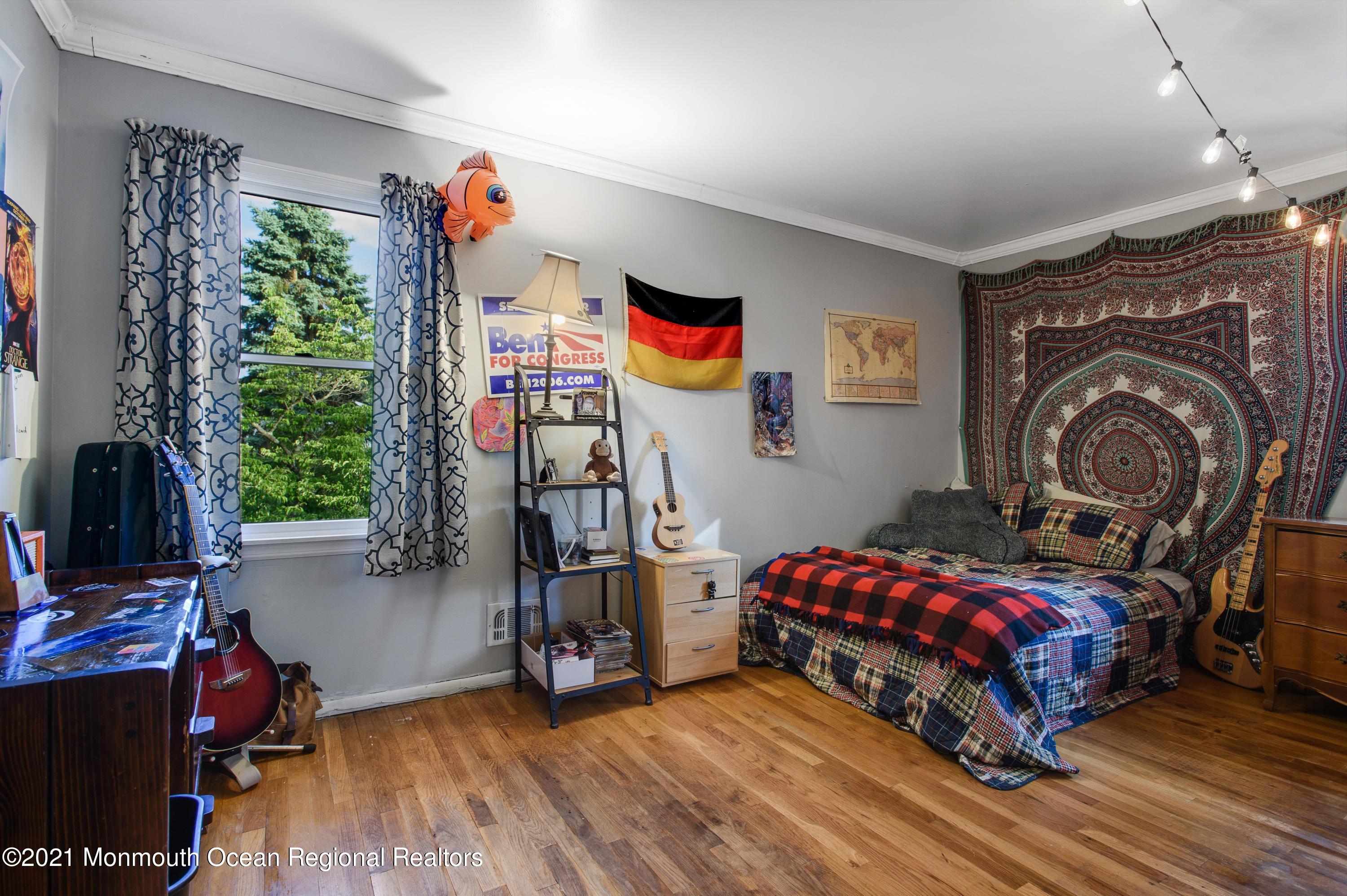 131 Bar Harbor Road Freehold, NJ 07728 - Photo 17 of 31 24_131BarHarborRd_154_3rdBedroom_HiRes