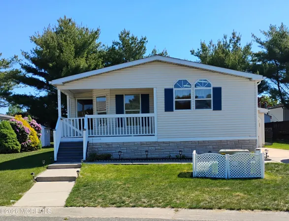 $200,000 | 51 Pine Ridge Boulevard, Whiting, NJ 08759