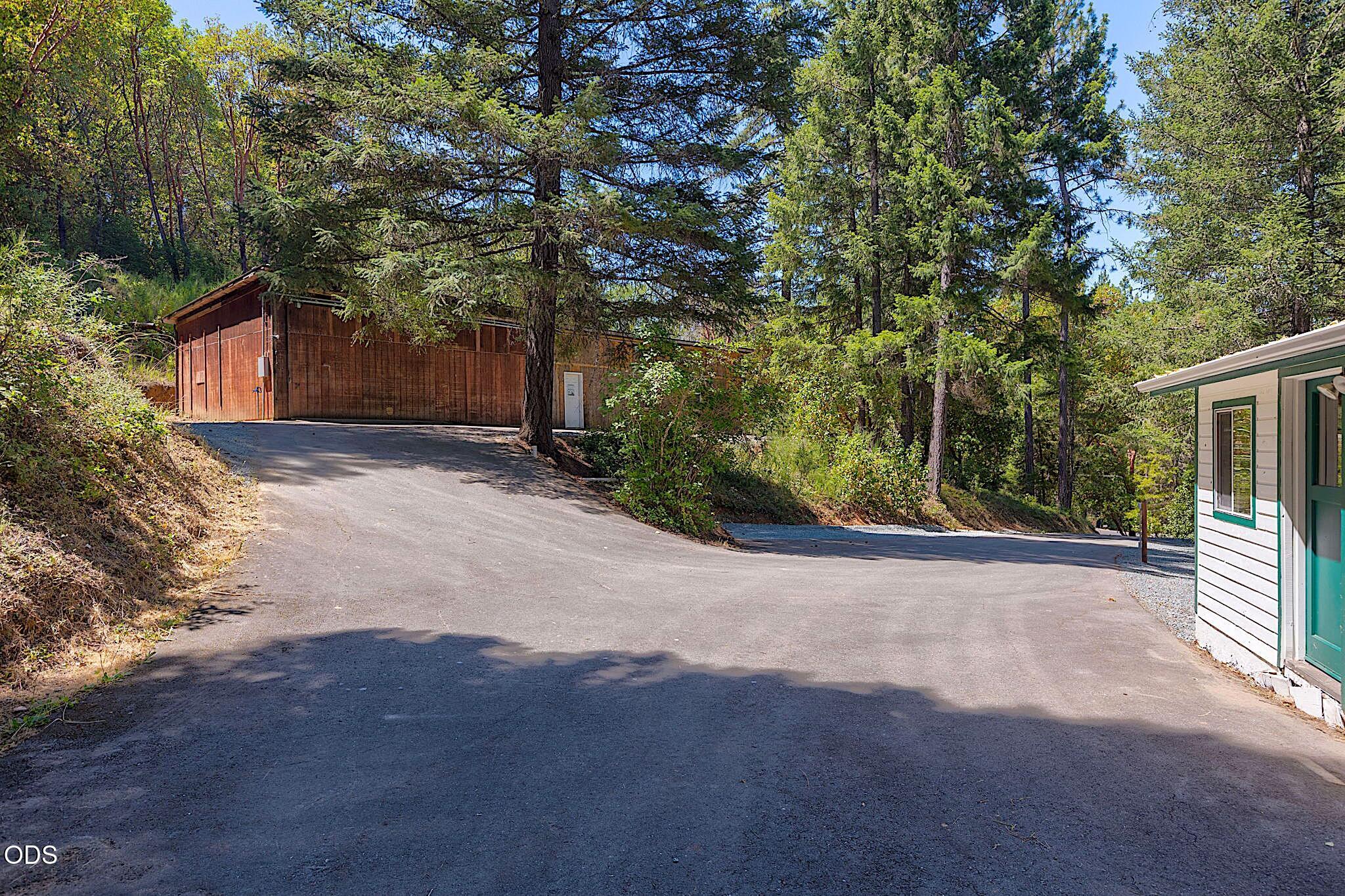 11150 Lower River Road Grants Pass, OR 97526 - Photo 39 of 108