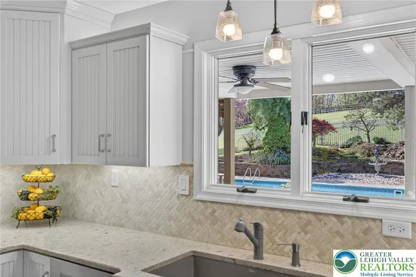 $750,000 | 1135 Myrtle Road, Walnutport, PA 18088