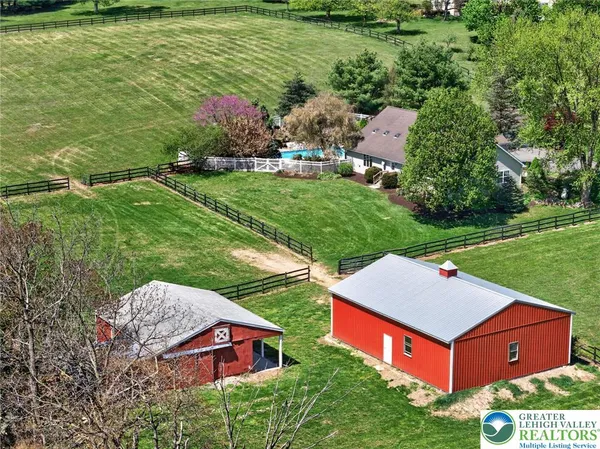 $750,000 | 1135 Myrtle Road, Walnutport, PA 18088