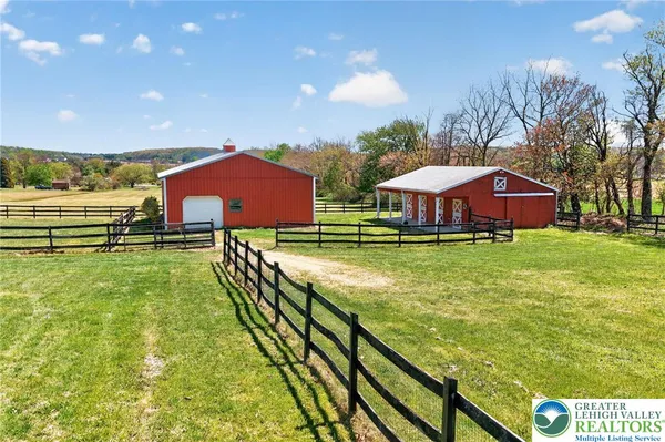 $750,000 | 1135 Myrtle Road, Walnutport, PA 18088