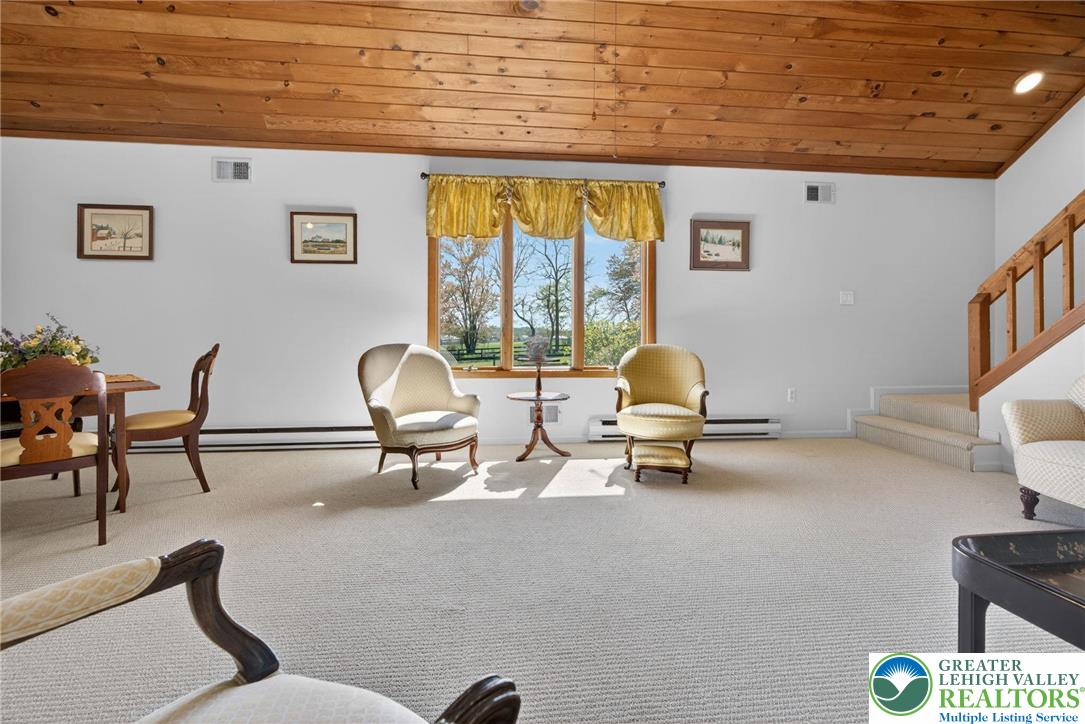 1135 Myrtle Road Walnutport, PA 18088 - Photo 7 of 68