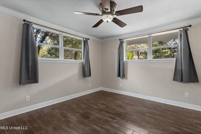 $869,000 | 517 Martin Avenue, Ocean Springs, MS 39564