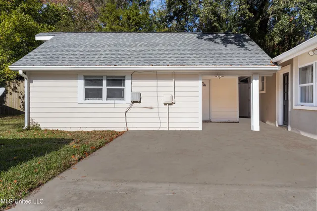 $869,000 | 517 Martin Avenue, Ocean Springs, MS 39564