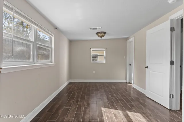 $869,000 | 517 Martin Avenue, Ocean Springs, MS 39564