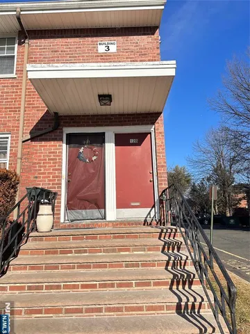 $1,850 | 241 West Passaic Street, Unit 12B, Rochelle Park, NJ 07662