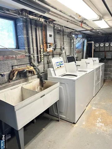 $1,850 | 241 West Passaic Street, Unit 12B, Rochelle Park, NJ 07662