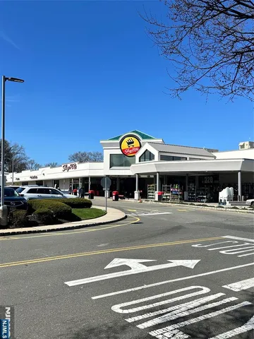 $1,850 | 241 West Passaic Street, Unit 12B, Rochelle Park, NJ 07662