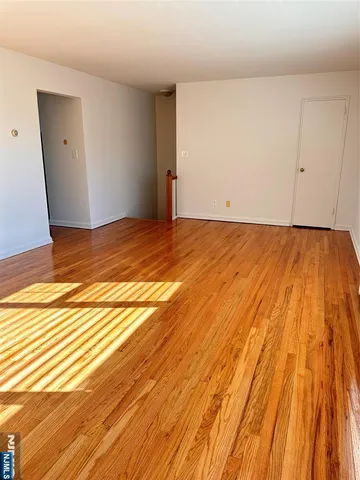 $1,850 | 241 West Passaic Street, Unit 12B, Rochelle Park, NJ 07662