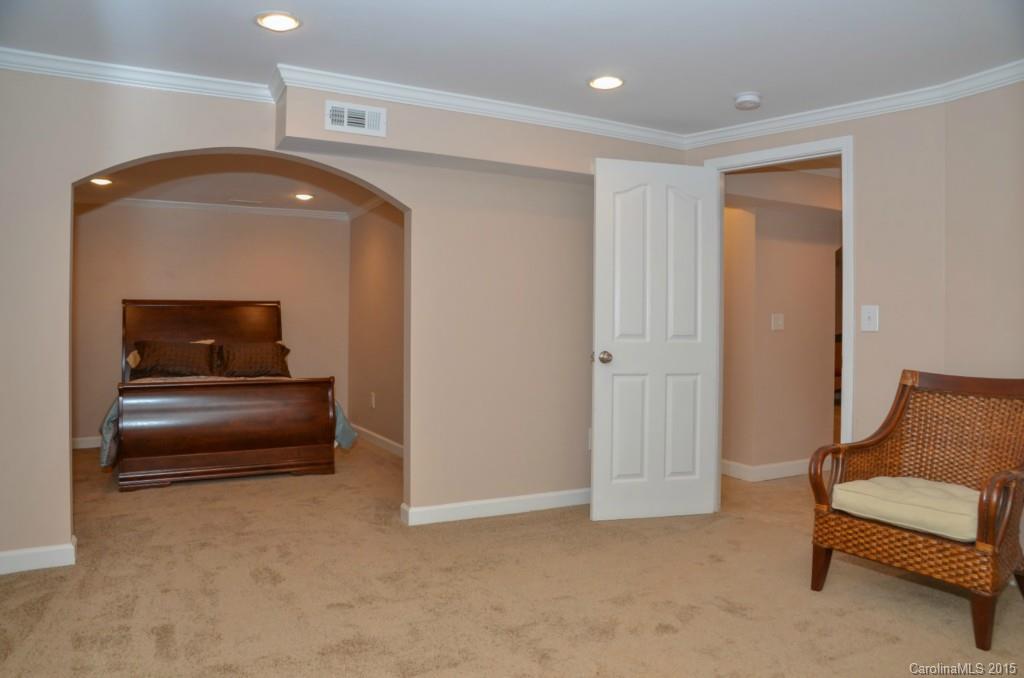 9004 Singingpine Road Charlotte, NC 28214 - Photo 12 of 17 Gallery Image 12