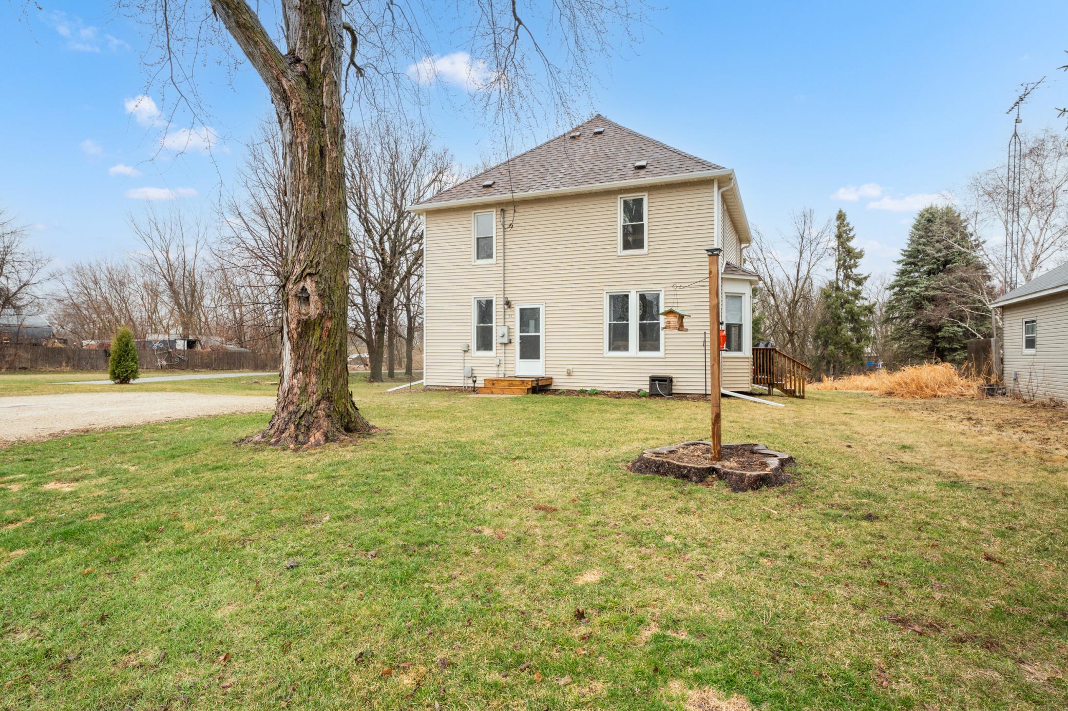 25 2nd Street Northeast Elgin, MN 55932 - Photo 1 of 28