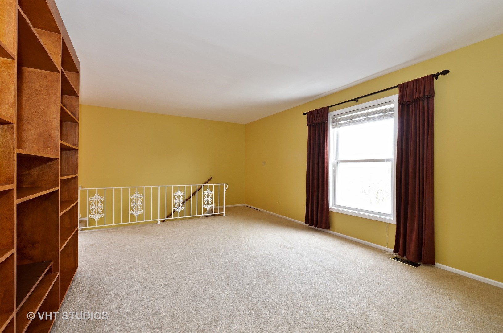 1048 Inverrary Lane, Unit 1048 Deerfield, IL 60015 - Photo 3 of 10