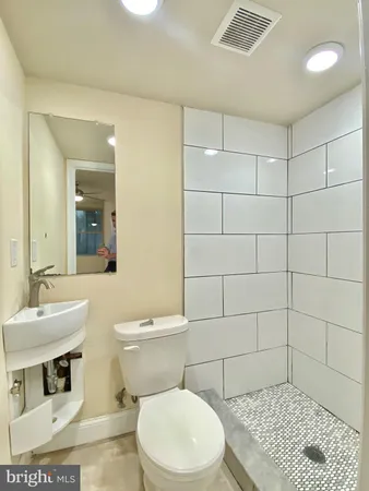 $2,000 | 1950 North Gratz Street, Unit 1, Philadelphia, PA 19121
