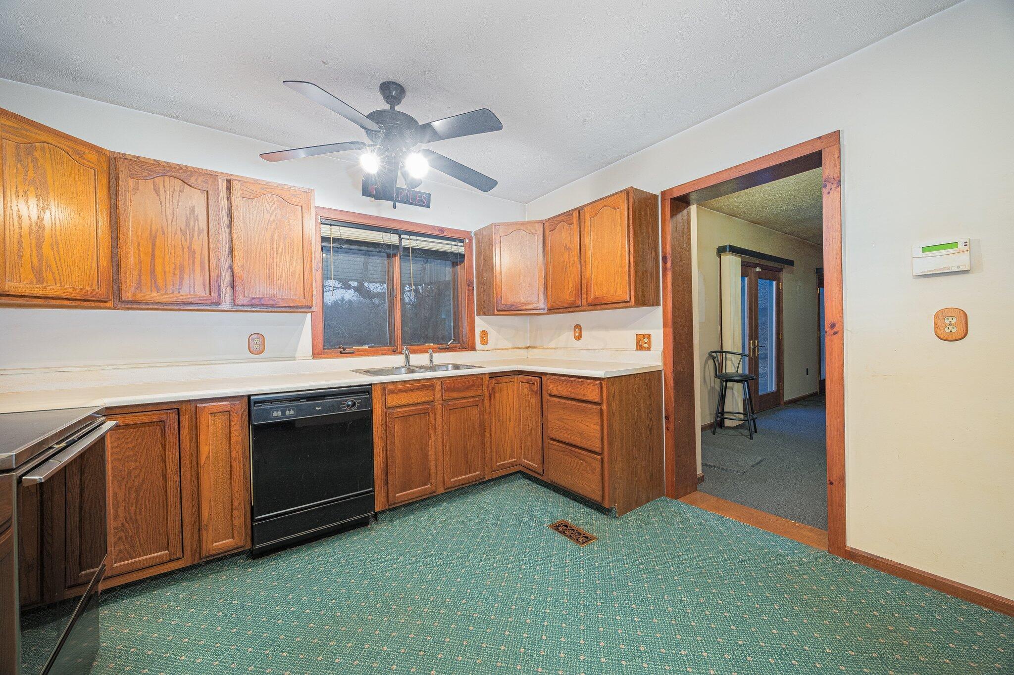 33404 Bowland Derr Road Logan, OH 43138 - Photo 18 of 61 Kitchen