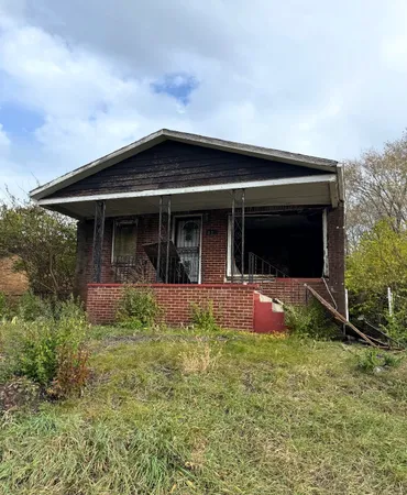 $25,000 | 2025 Roosevelt Place, Gary, IN 46404