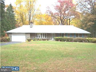 1955 Terwood Road Huntingdon Valley, PA 19006 - Photo 1 of 12 Exterior Front