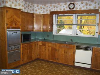 1955 Terwood Road Huntingdon Valley, PA 19006 - Photo 12 of 12 Kitchen