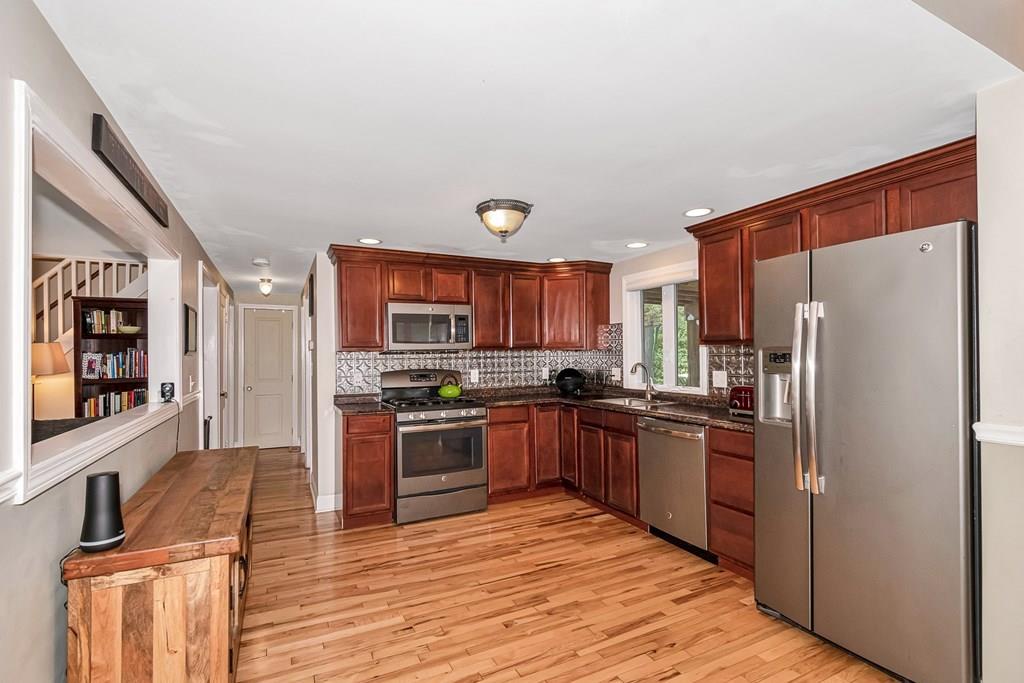 173 Harkness Avenue Springfield, MA 01118 - Photo 4 of 35 Gallery Image 4