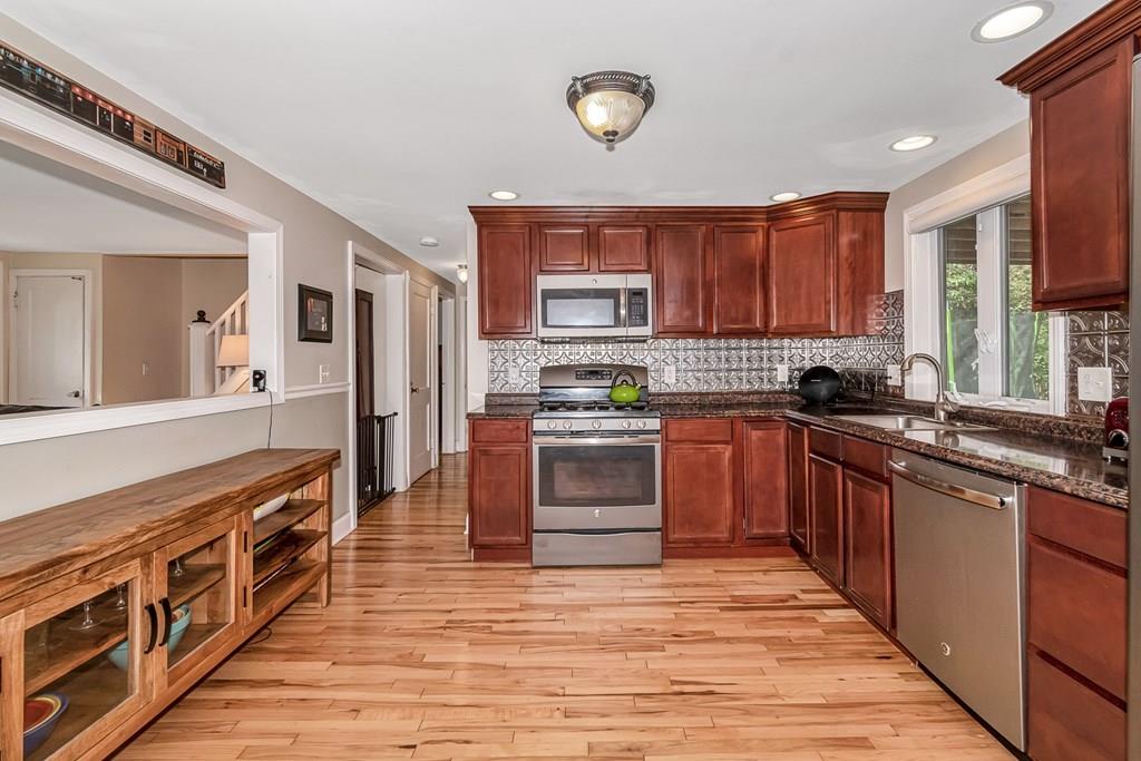 173 Harkness Avenue Springfield, MA 01118 - Photo 5 of 35 Gallery Image 5