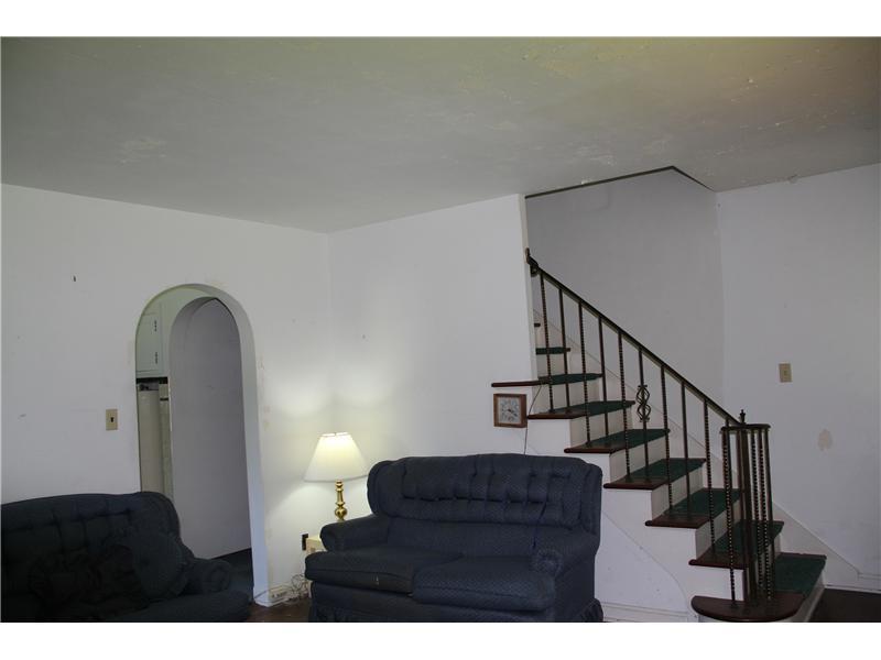 2319 Dellenbaugh Road Tarentum, PA 15084 - Photo 6 of 13 Living Room.
