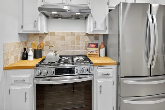 $999,000 | 97 Clarewood Lane, Oakland, CA 94618