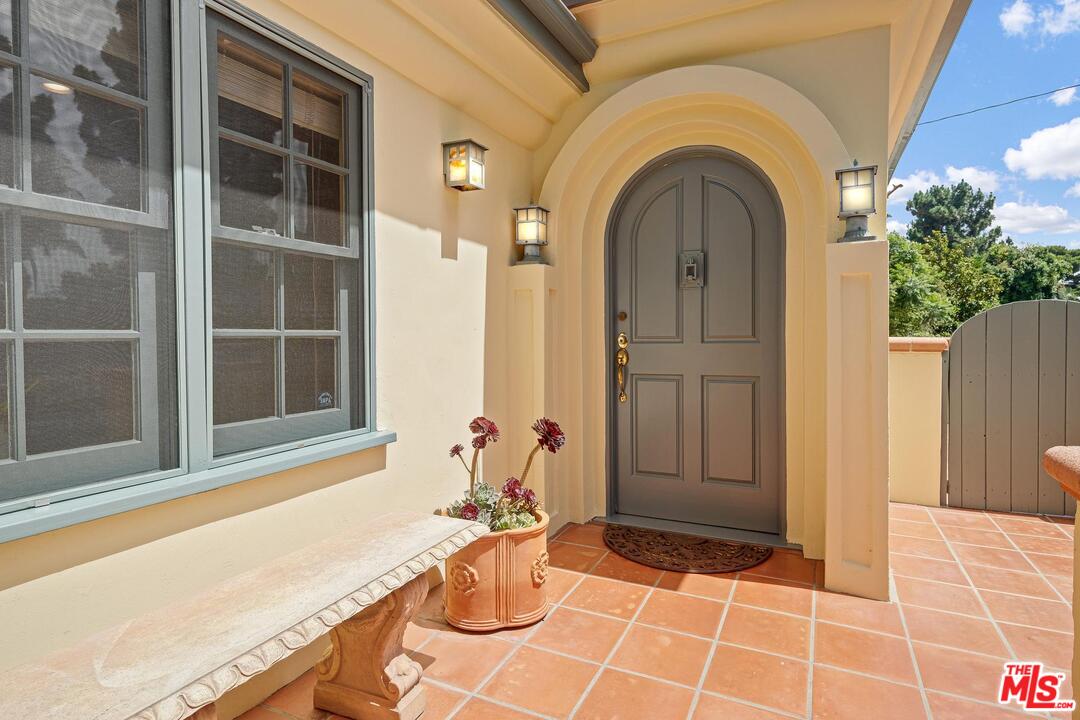 323 9th Street Santa Monica, CA 90402 - Photo 3 of 16