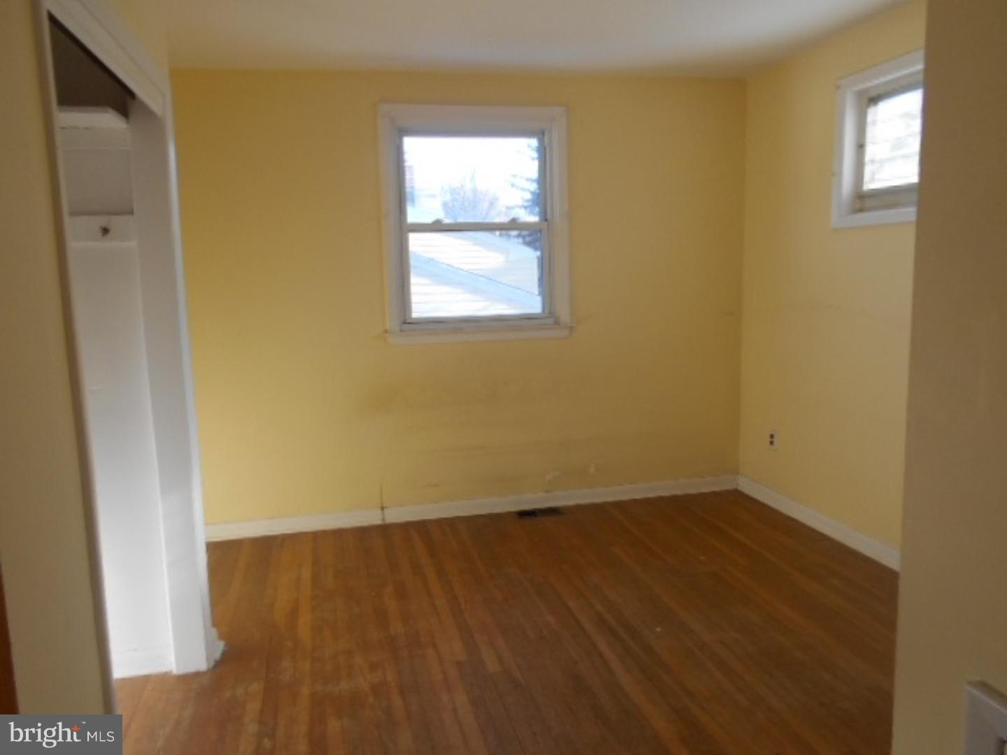 321 Summit Road Media, PA 19063 - Photo 5 of 15 Bedroom - Main