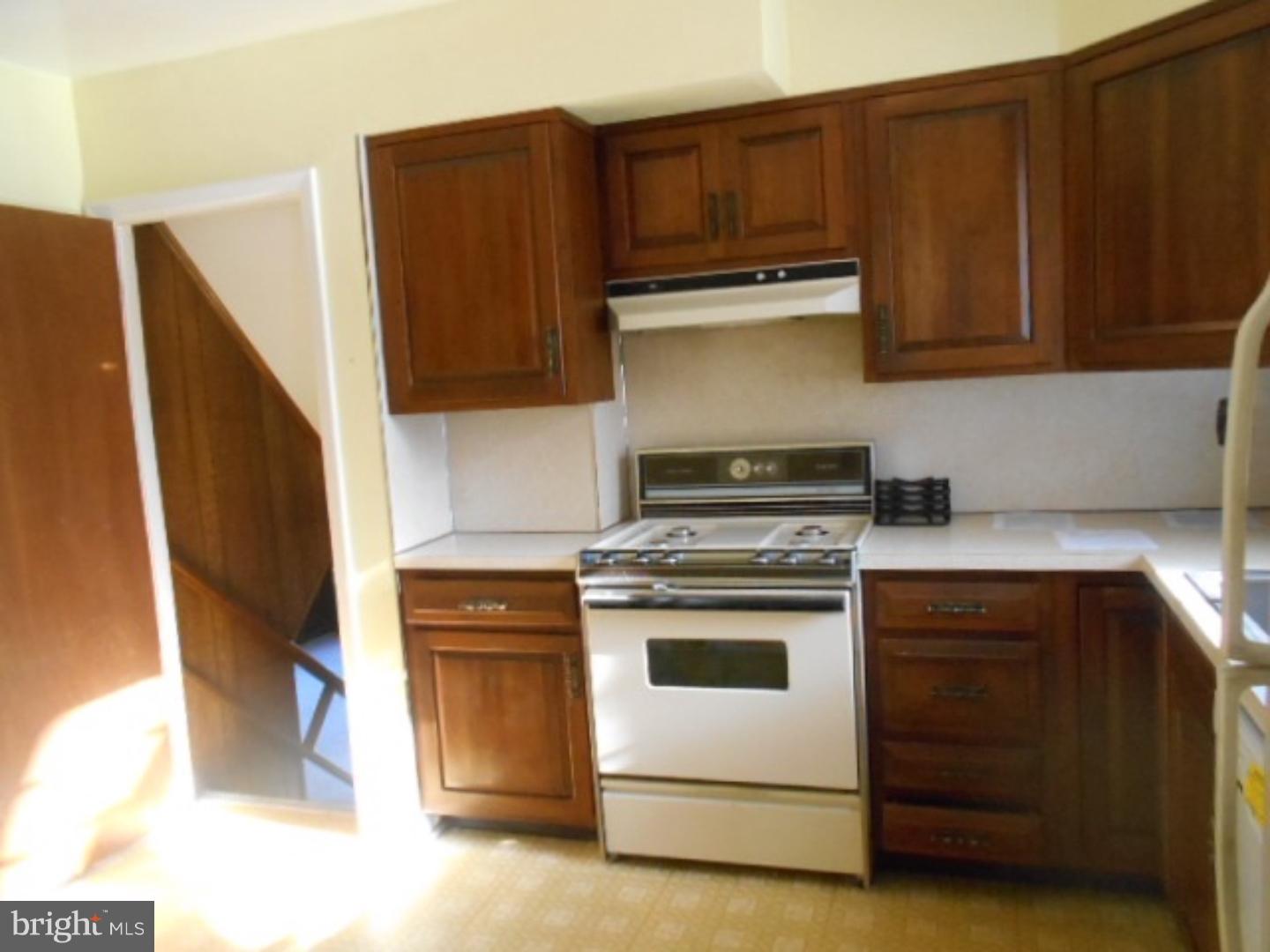 321 Summit Road Media, PA 19063 - Photo 6 of 15 Kitchen