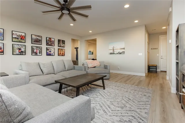 $1,100,000 | 1437 Cattail Falls Street, Boulder City, NV 89005