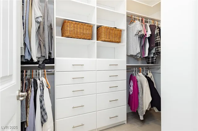 $1,100,000 | 1437 Cattail Falls Street, Boulder City, NV 89005