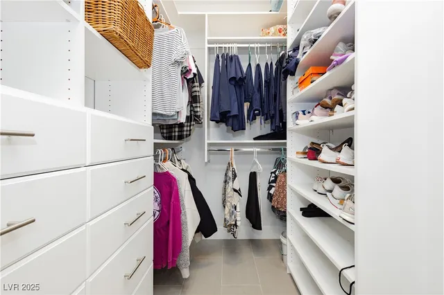 $1,100,000 | 1437 Cattail Falls Street, Boulder City, NV 89005