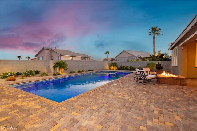 $1,100,000 | 1437 Cattail Falls Street, Boulder City, NV 89005