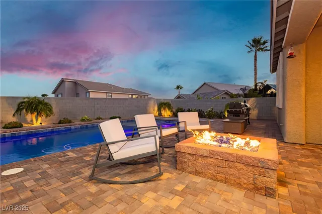 $1,100,000 | 1437 Cattail Falls Street, Boulder City, NV 89005