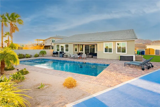$1,100,000 | 1437 Cattail Falls Street, Boulder City, NV 89005