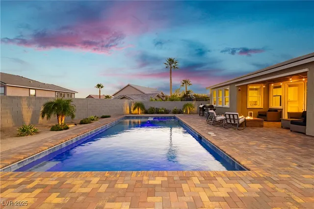 $1,100,000 | 1437 Cattail Falls Street, Boulder City, NV 89005