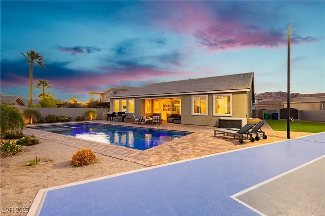 $1,100,000 | 1437 Cattail Falls Street, Boulder City, NV 89005