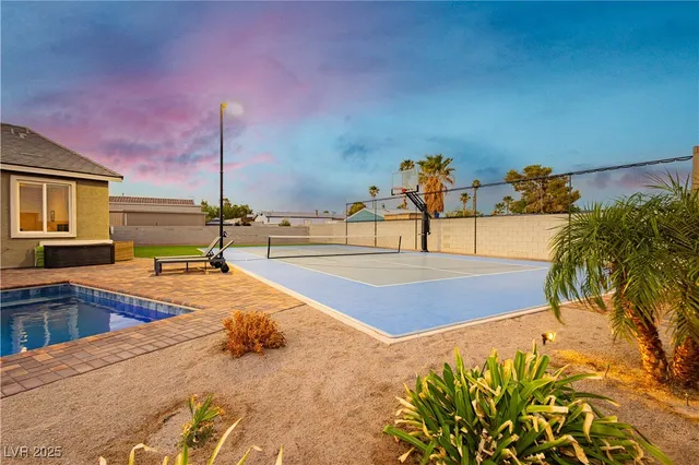 $1,100,000 | 1437 Cattail Falls Street, Boulder City, NV 89005