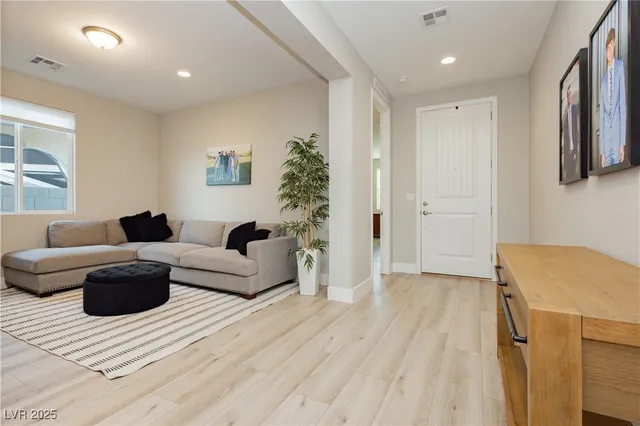 $1,100,000 | 1437 Cattail Falls Street, Boulder City, NV 89005