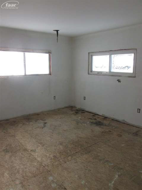 7682 Lehring Road Durand, MI 48429 - Photo 10 of 17 20390929-9.JPG