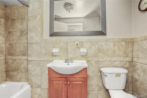 $4,100 | 80 Elliott Avenue, Unit 3, Yonkers, NY 10705