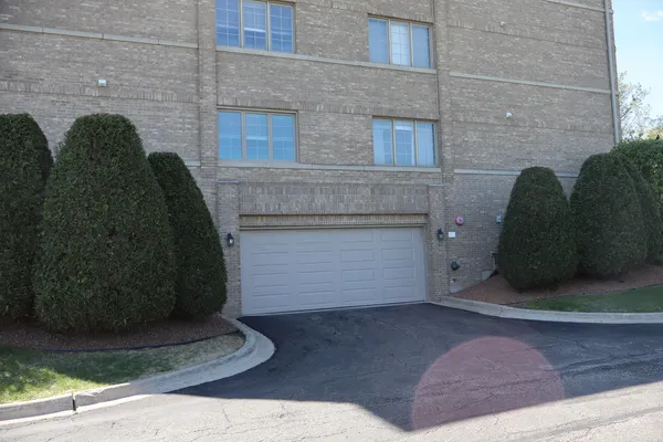 $355,000 | 14160 Sheffield Drive, Unit 404, Homer Glen, IL 60491