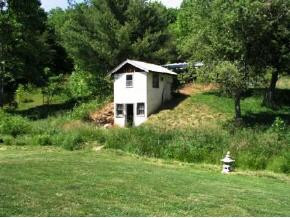 624 Browns Branch Road Hampton, TN 37658 - Photo 2 of 9 Photo 2