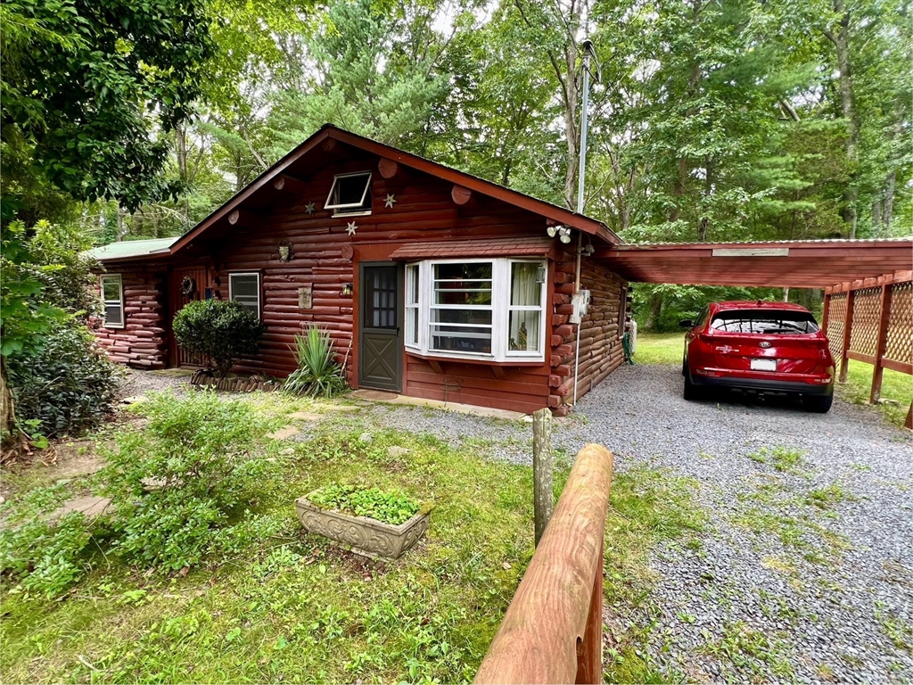 128 Danforth Street Rehoboth, MA 02769 - Photo 23 of 39 a front view of a house with garden