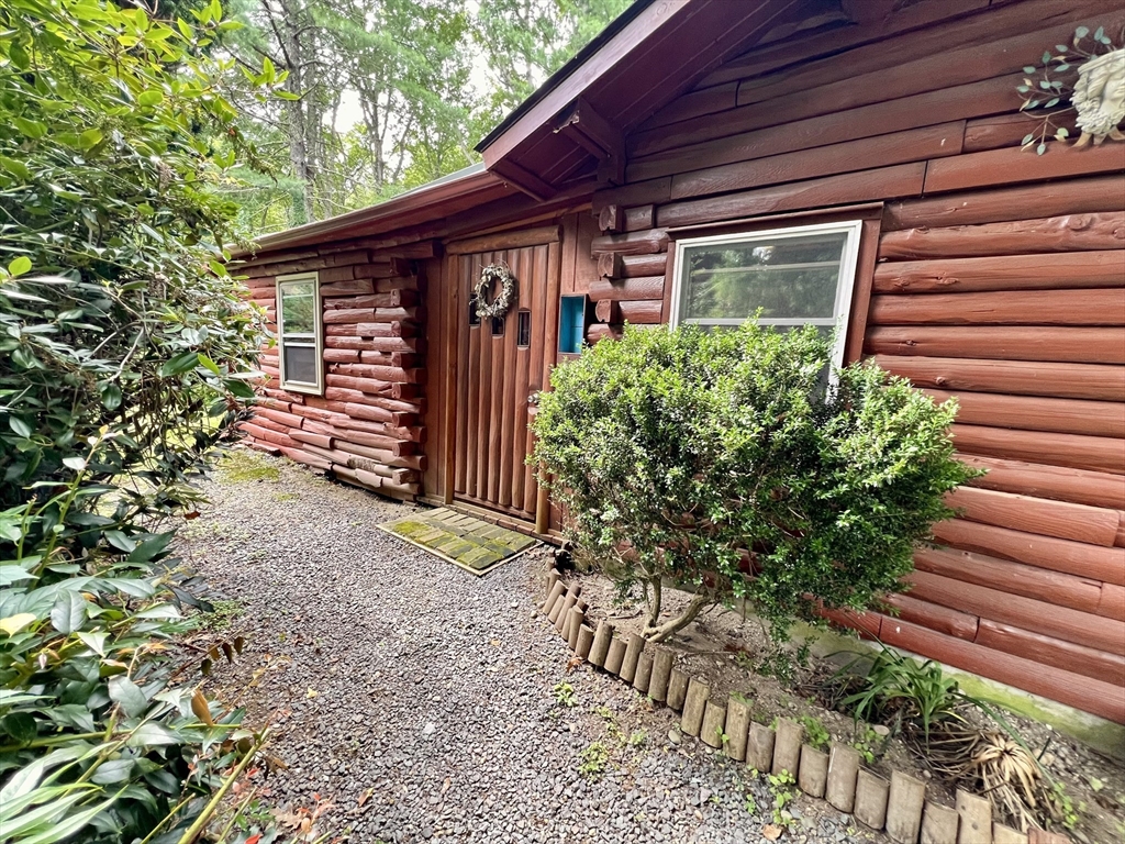 128 Danforth Street Rehoboth, MA 02769 - Photo 24 of 39 a backyard of a house with lots of green space