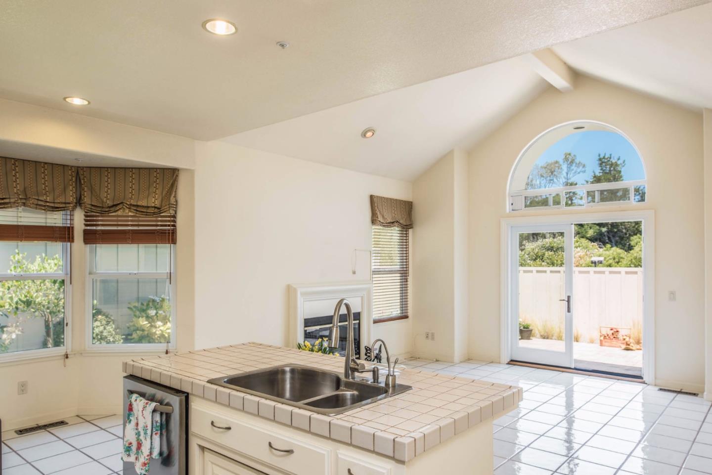 14430 Mountain Quail Road Salinas, CA 93908 - Photo 14 of 50 Gallery Image 14