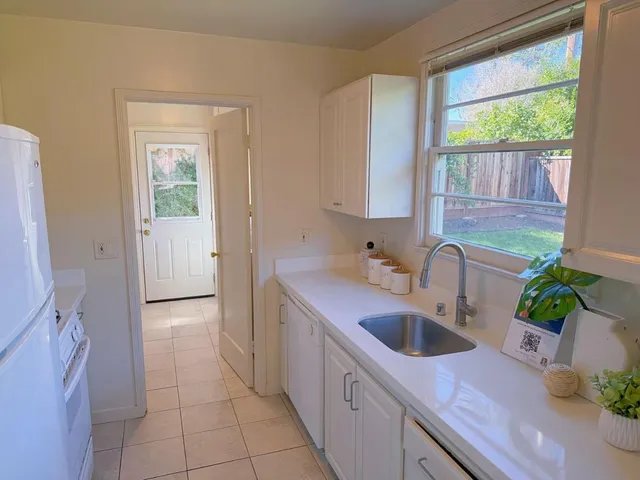 $3,488,000 | 1031 Amarillo Avenue, Palo Alto, CA 94303