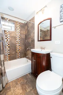 $575,000 | 5052 West Berenice Avenue, Chicago, IL 60641