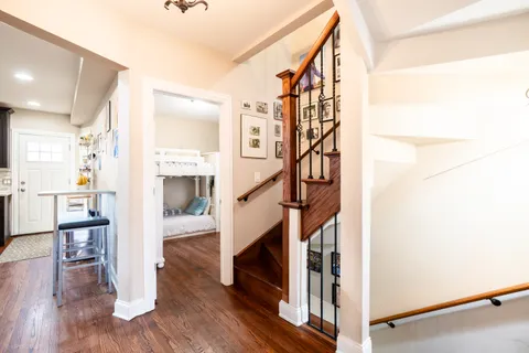 $575,000 | 5052 West Berenice Avenue, Chicago, IL 60641