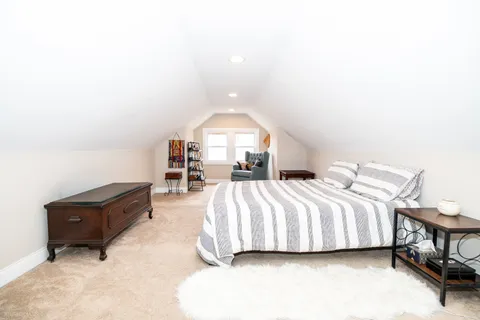 $575,000 | 5052 West Berenice Avenue, Chicago, IL 60641